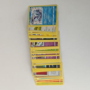 100 Pokemon cards